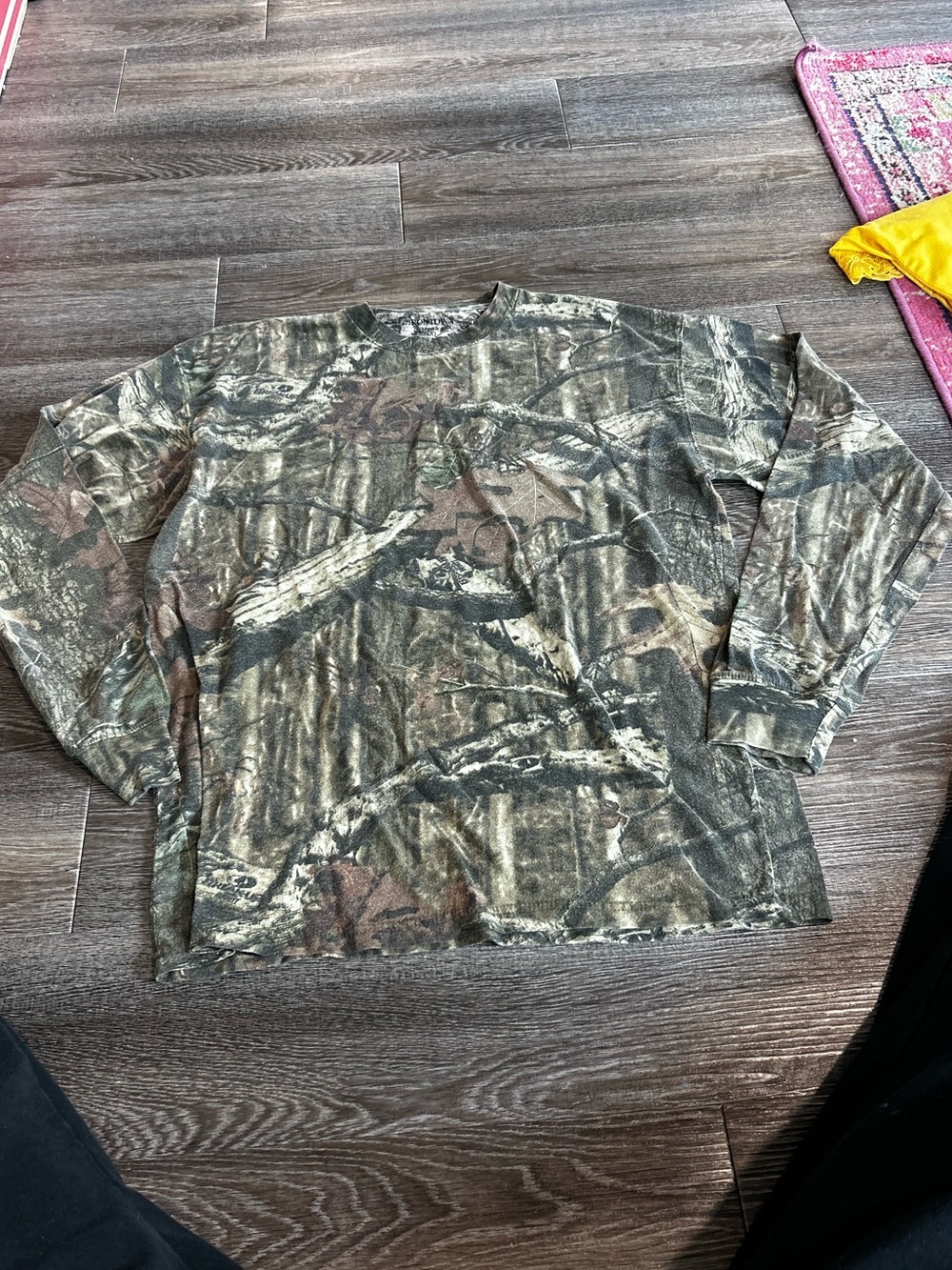 Men's Long-Sleeve Camo Tee - Olive/Brown